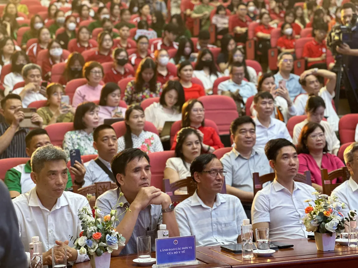 Lễ ph&aacute;t động cuộc thi Y tế cơ sở giỏi năm 2024 - Ảnh 1.