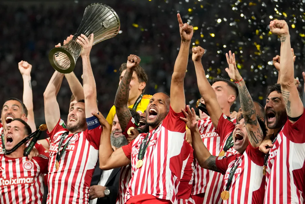 Olympiakos vô địch Europa Conference League - Ảnh 2.
