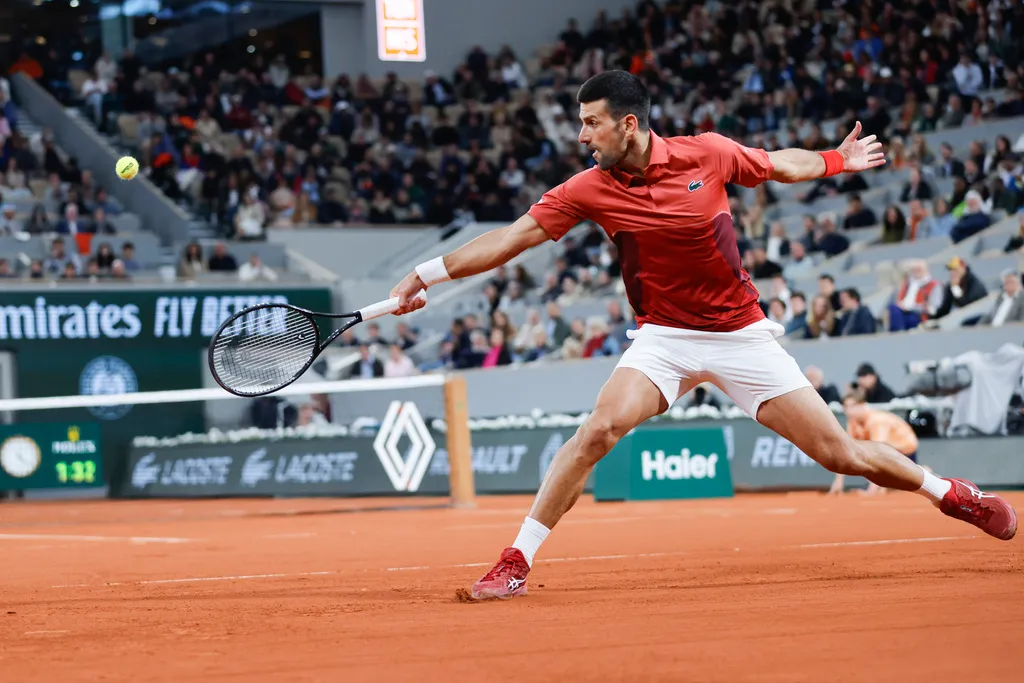 Novak Djokovic dễ dàng vào vòng 3 giải Pháp mở rộng 2024 - Ảnh 1. Novak Djokovic dễ dàng vào vòng 3 giải Pháp mở rộng 2024 - Ảnh 1.
