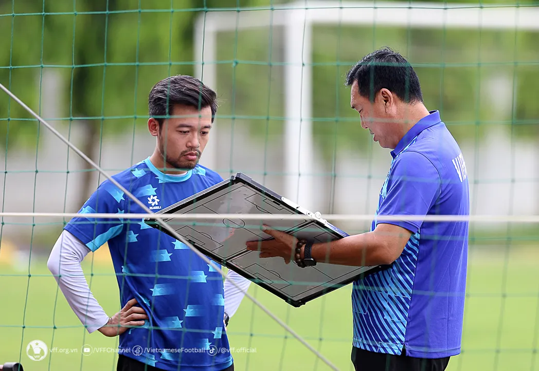 Thay đổi lịch trận đấu giữa U19 Việt Nam và U19 Hàn Quốc - Ảnh 1. Thay đổi lịch trận đấu giữa U19 Việt Nam và U19 Hàn Quốc - Ảnh 1.
