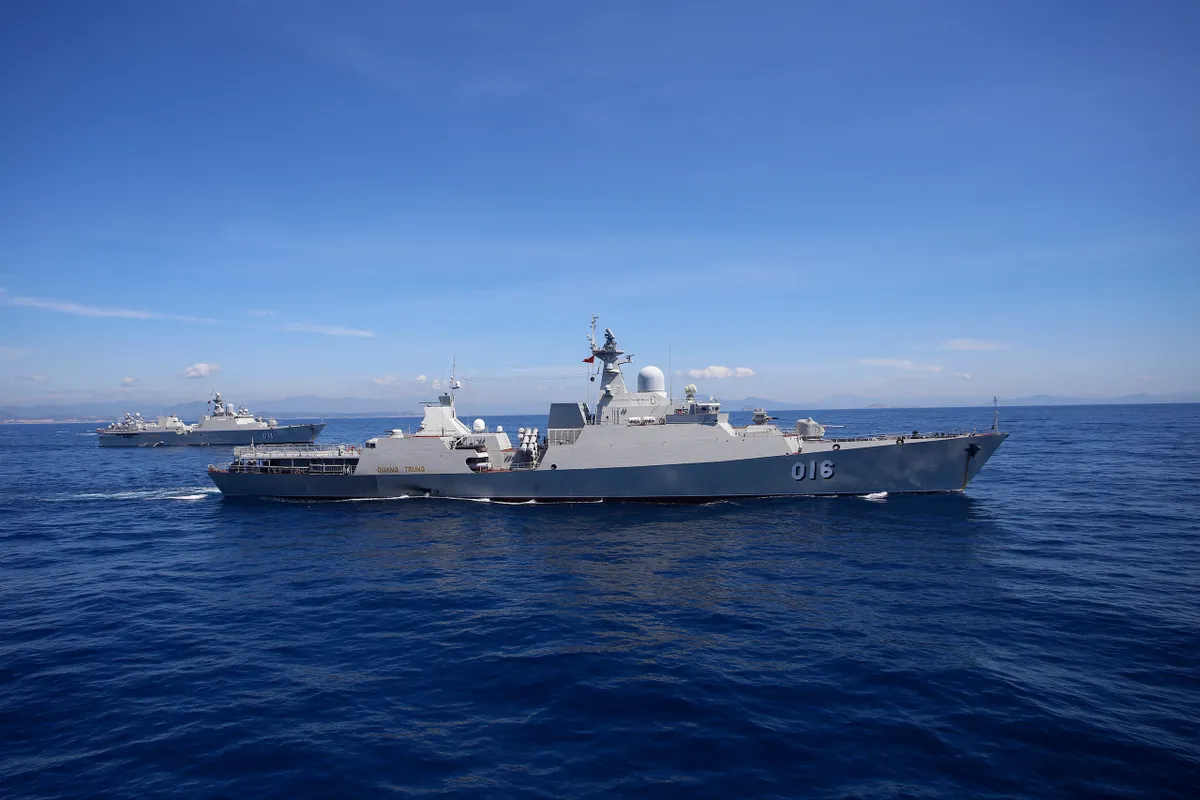 Hải qu&acirc;n nh&acirc;n d&acirc;n Việt Nam - 69 năm h&agrave;nh tr&igrave;nh giữ biển - Ảnh 1.