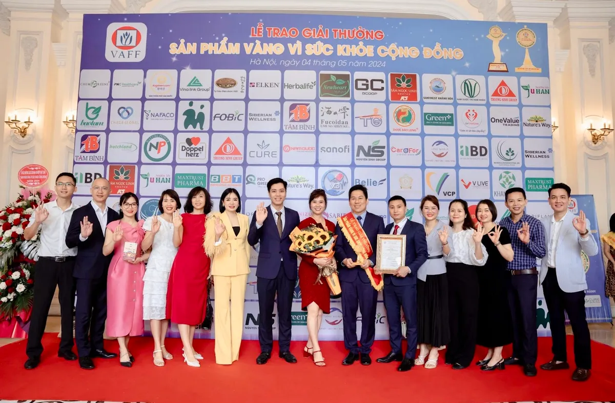Nutrition Coffee Love World đ&oacute;n nhận &ldquo;Huy chương v&agrave;ng sức khỏe cộng đồng 2024&rdquo; - Ảnh 3.