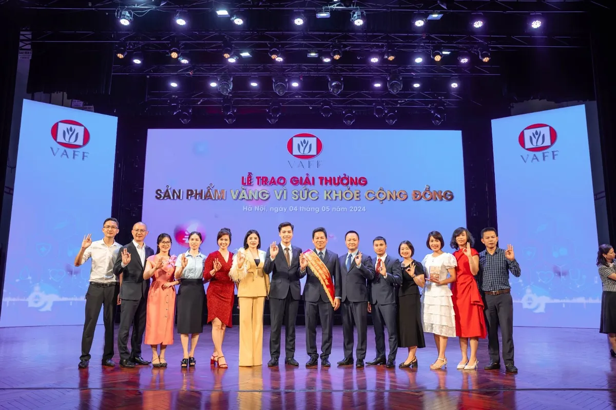 Nutrition Coffee Love World đ&oacute;n nhận &ldquo;Huy chương v&agrave;ng sức khỏe cộng đồng 2024&rdquo; - Ảnh 2.