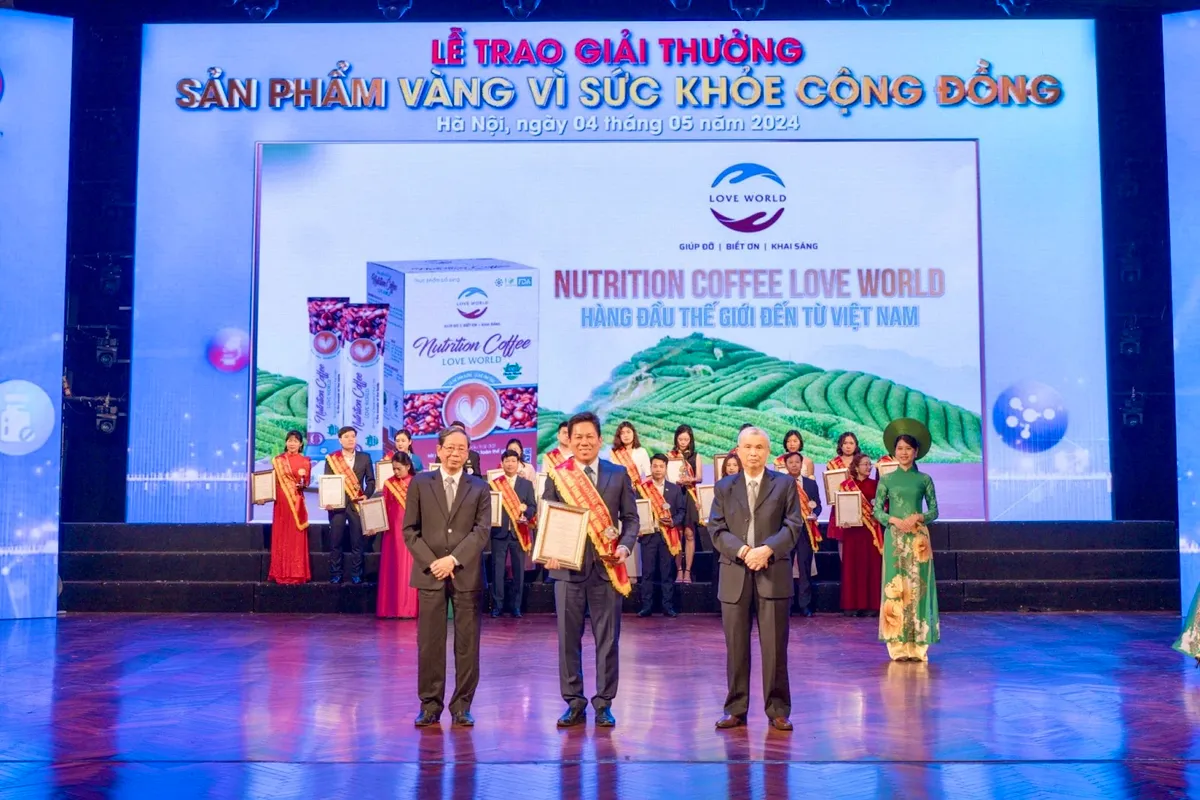 Nutrition Coffee Love World đ&oacute;n nhận &ldquo;Huy chương v&agrave;ng sức khỏe cộng đồng 2024&rdquo; - Ảnh 1.