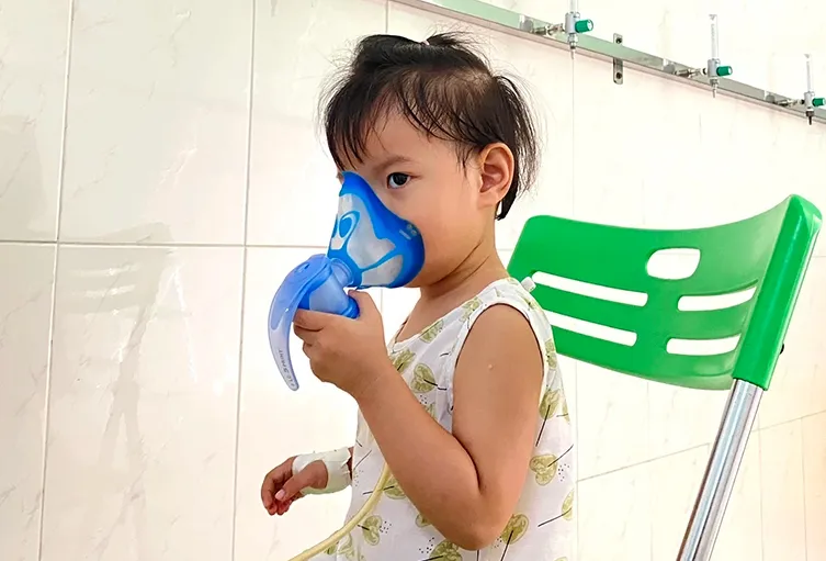Ngày Hen toàn cầu (7/5): Phòng bệnh hen phế quản tái phát lúc giao mùa - Ảnh 2. Ngày Hen toàn cầu (7/5): Phòng bệnh hen phế quản tái phát lúc giao mùa - Ảnh 2.