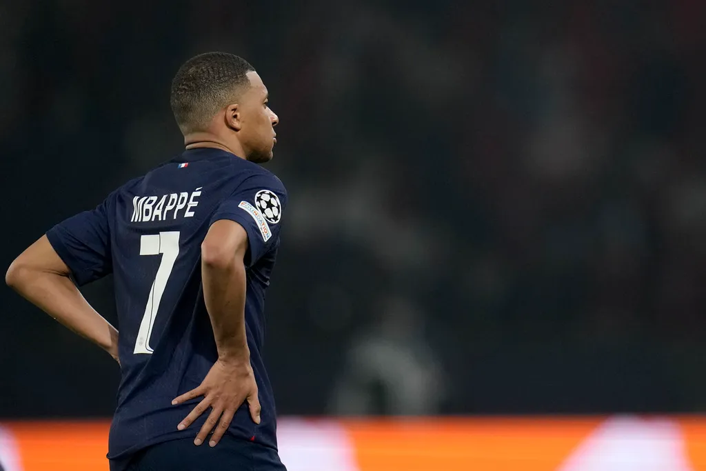 Cuộc đua Quả bóng vàng 2024: Gọi tên Mbappe?! - Ảnh 1. Cuộc đua Quả bóng vàng 2024: Gọi tên Mbappe?! - Ảnh 1.
