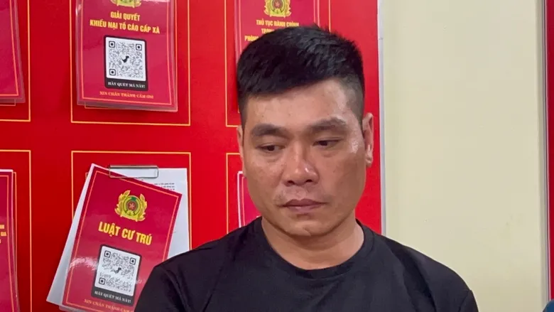 Tạm giữ đối tượng thu ph&iacute; nửa triệu đồng tr&ecirc;n một xe h&agrave;ng v&agrave;o cửa khẩu - Ảnh 1.