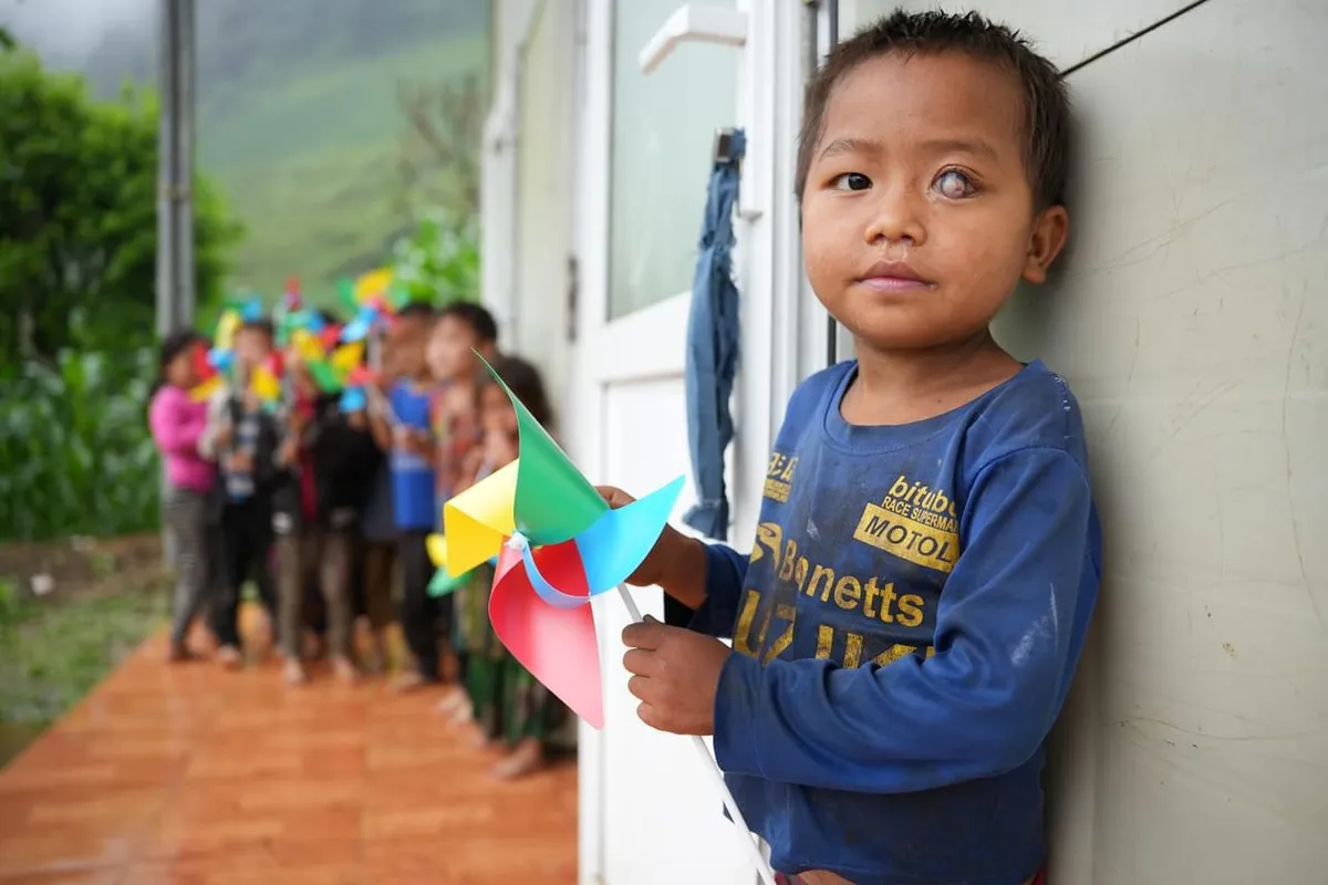 Giữ nụ cười tr&ecirc;n m&ocirc;i trẻ thơ - Ảnh 3.