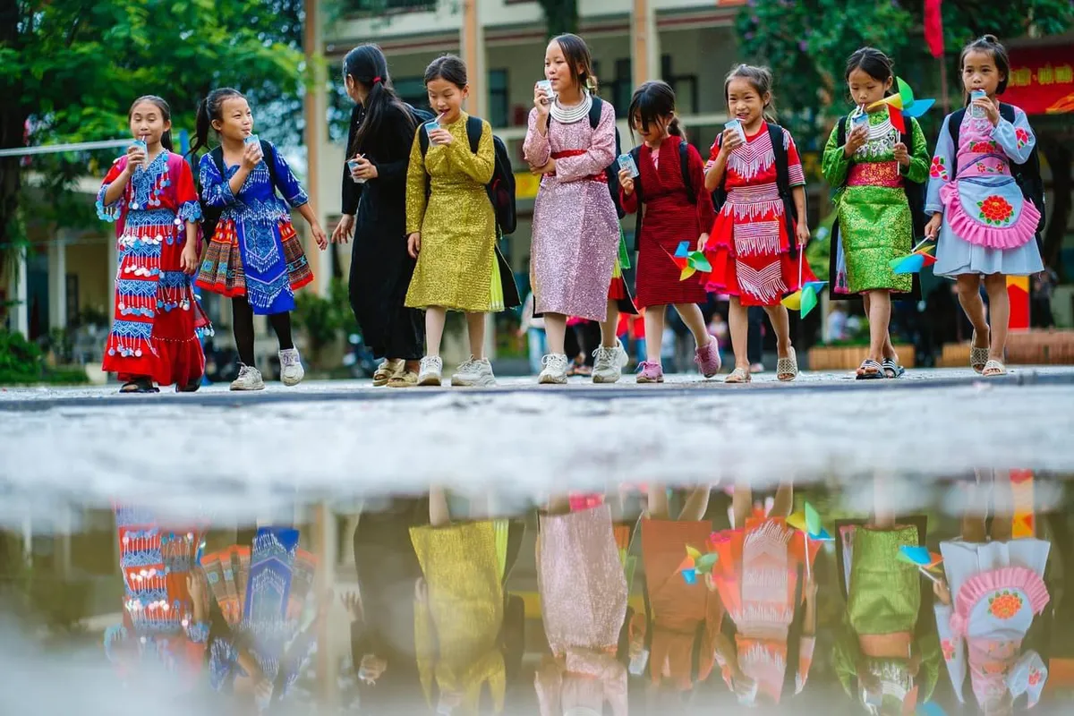 Giữ nụ cười tr&ecirc;n m&ocirc;i trẻ thơ - Ảnh 4.