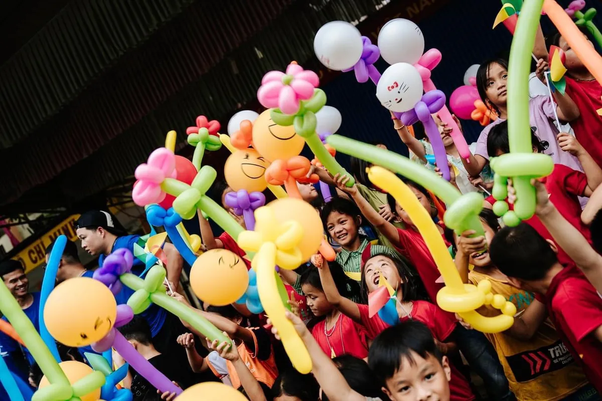 Giữ nụ cười tr&ecirc;n m&ocirc;i trẻ thơ - Ảnh 17.