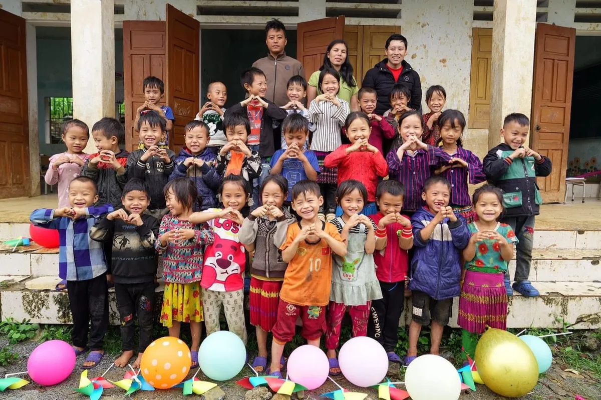 Giữ nụ cười tr&ecirc;n m&ocirc;i trẻ thơ - Ảnh 15.