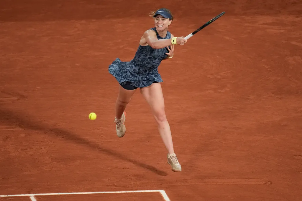 Aryna Sabalenka vào vòng 4 đơn nữ Pháp mở rộng 2024 - Ảnh 1. Aryna Sabalenka vào vòng 4 đơn nữ Pháp mở rộng 2024 - Ảnh 1.