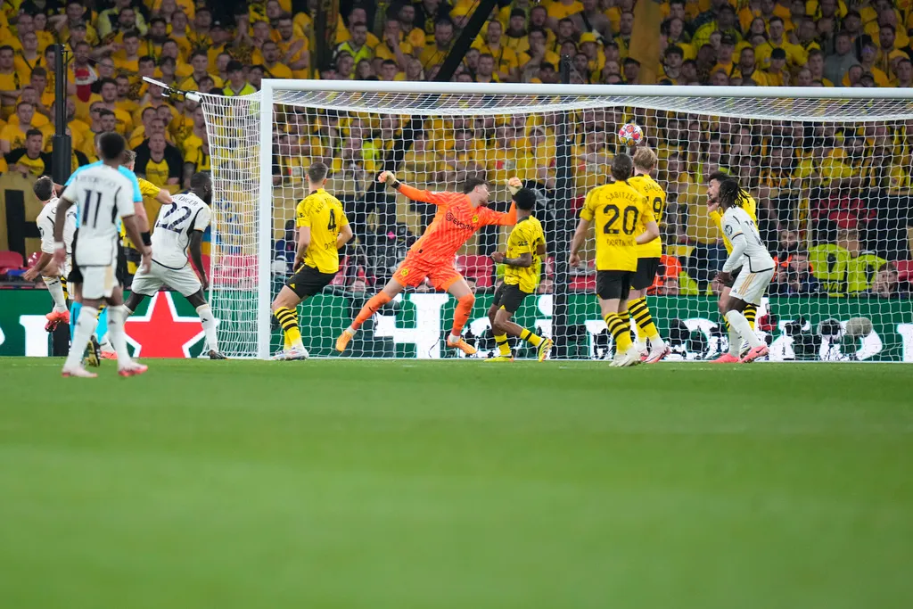 Đánh bại Dortmund, Real Madrid vô địch UEFA Champions League mùa giải 2023/24 - Ảnh 4. Đánh bại Dortmund, Real Madrid vô địch UEFA Champions League mùa giải 2023/24 - Ảnh 4.