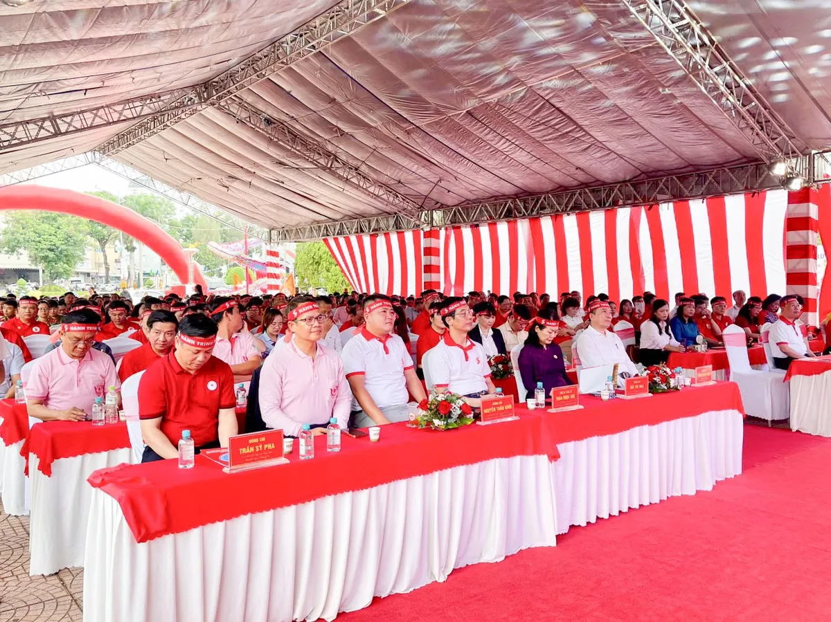Hành trình Đỏ 2024: Dự kiến tiếp nhận 120.000 đơn vị máu - Ảnh 4. Hành trình Đỏ 2024: Dự kiến tiếp nhận 120.000 đơn vị máu - Ảnh 4.