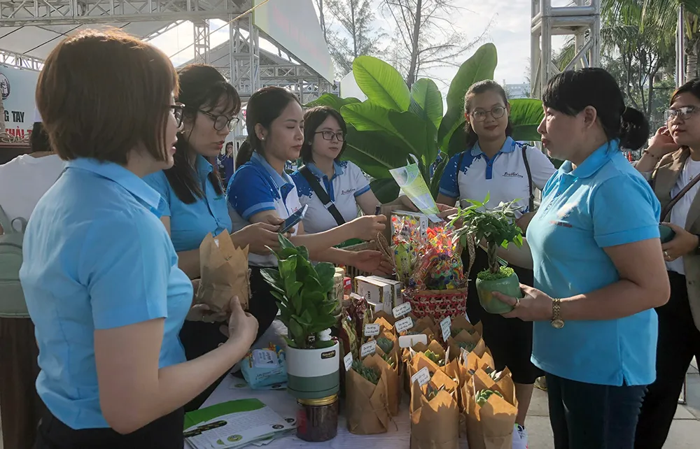 Đà Nẵng hưởng ứng Tháng hành động vì môi trường, Tuần lễ Biển và Hải đảo Viêt Nam 2024 - Ảnh 1.