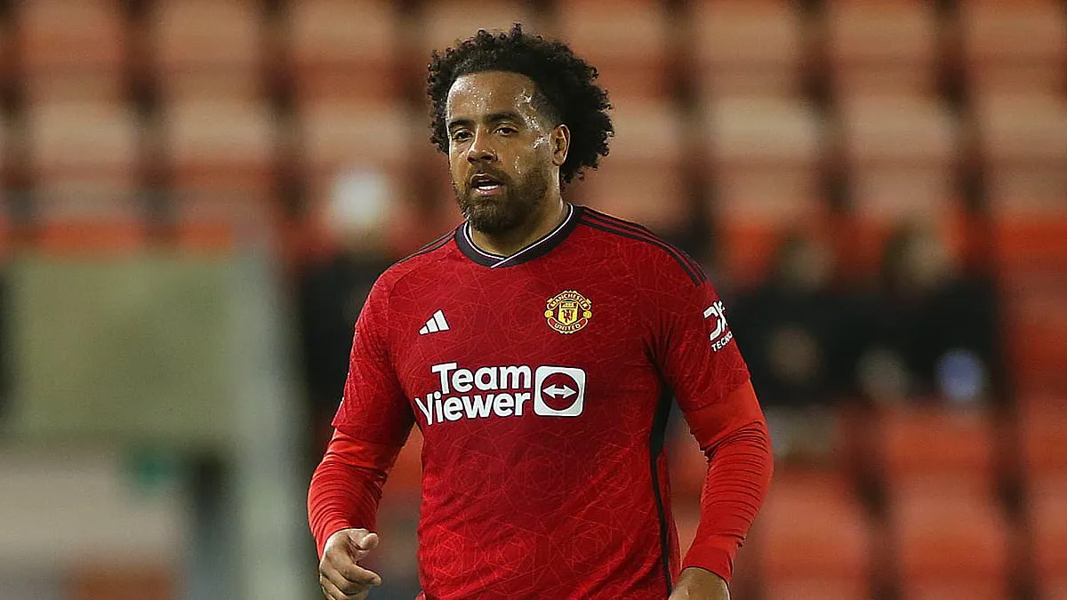 Manchester United chia tay một loạt cầu thủ - Ảnh 3.
