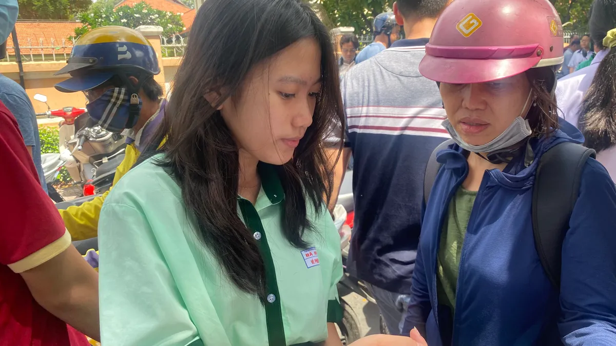 Đề thi môn Ngữ văn có độ phân hóa tốt, điểm trung bình dự kiến dao động từ 6,25 - 7,5 điểm - Ảnh 4.