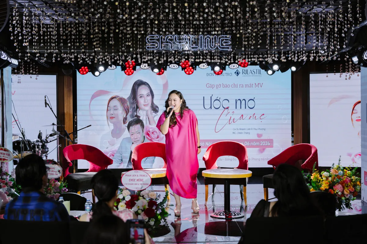 Sao Mai Khánh Linh - Thu Phượng ra mắt MV “Ước mơ của mẹ” - Ảnh 4. Sao Mai Khánh Linh - Thu Phượng ra mắt MV “Ước mơ của mẹ” - Ảnh 4.