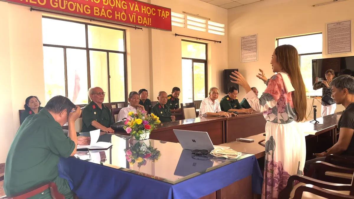 Các cựu chiến binh Rừng Sác xúc động khi xem “Chuyến tàu huyền thoại” - Ảnh 2.