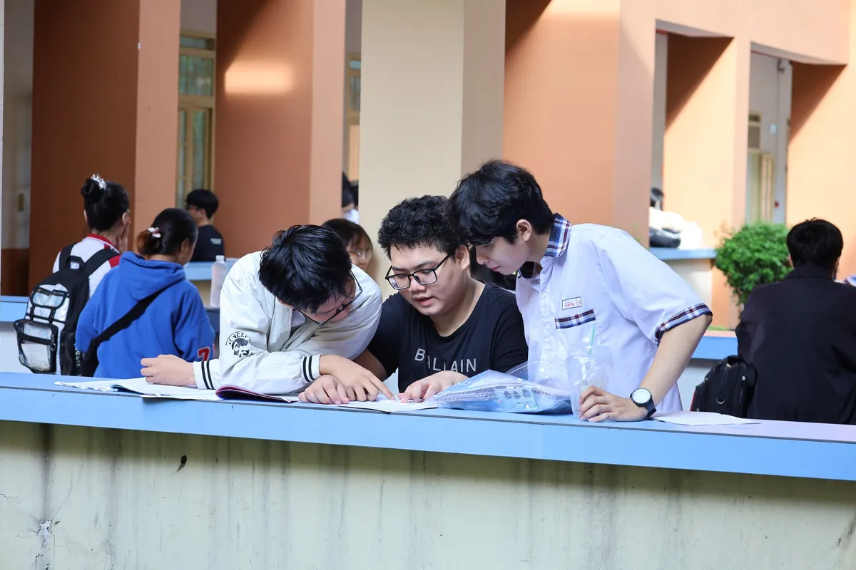 Kỳ thi đ&aacute;nh gi&aacute; năng lực thu h&uacute;t đ&ocirc;ng th&iacute; sinh, mở th&ecirc;m cơ hội x&eacute;t tuyển đại học- Ảnh 1.