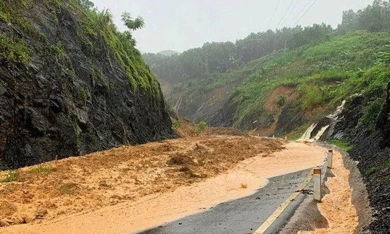 Vùng núi phía Bắc đề phòng nguy cơ xảy ra lũ quét, sạt lở đất - Ảnh 1.