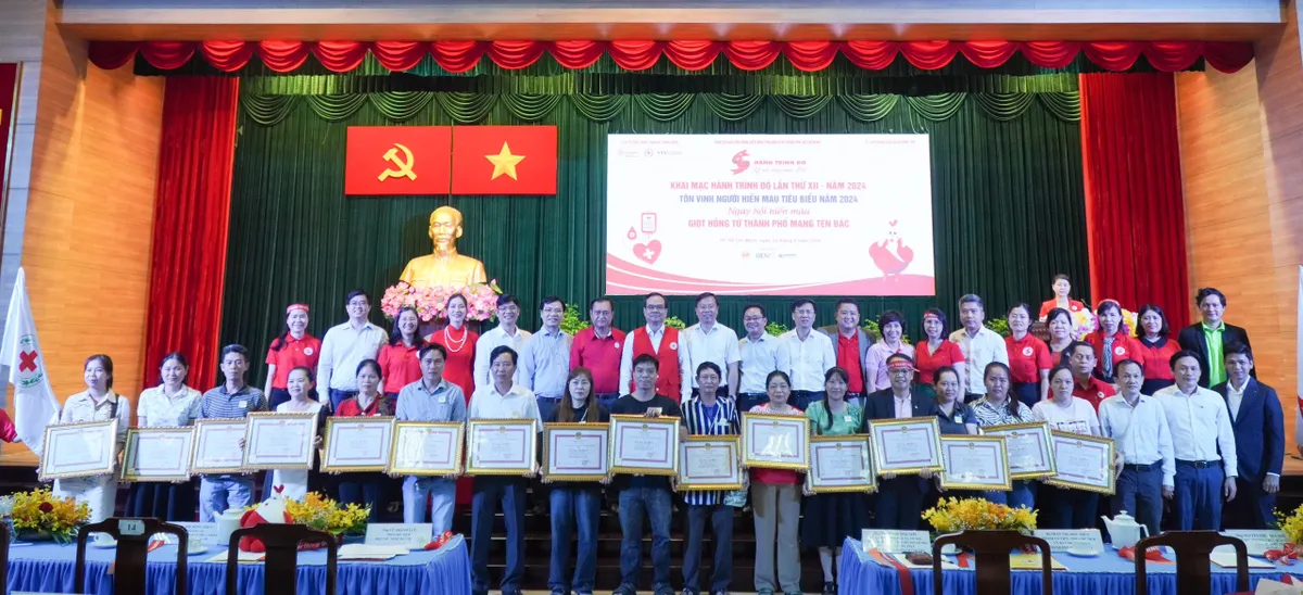 Khai mạc ngày hội hiến máu Giọt hồng từ Thành phố mang tên Bác - Ảnh 4.