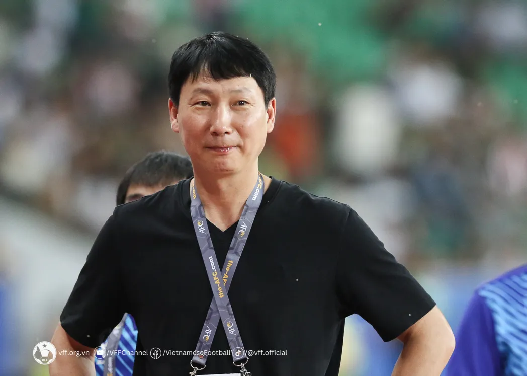 HLV Kim Sang Sik: Đội tuyển Việt Nam đã nỗ lực hết sức trước đối thủ mạnh Iraq - Ảnh 1. HLV Kim Sang Sik: Đội tuyển Việt Nam đã nỗ lực hết sức trước đối thủ mạnh Iraq - Ảnh 1.