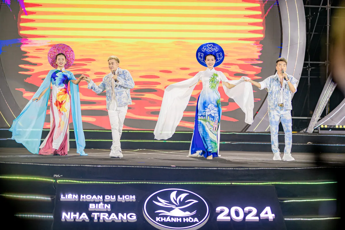 Liên hoan Du lịch biển Nha Trang 2024: Vịnh ngọc Nha Trang bừng sáng - Ảnh 4.