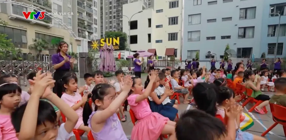 Hoa vui ca: Nhóm múa biểu diễn ca khúc Đi cấy - Ảnh 3.