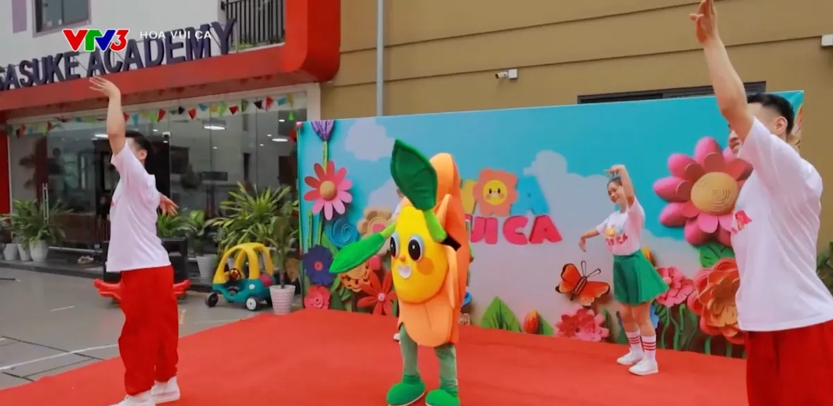 Hoa vui ca: Nhóm múa biểu diễn ca khúc Đi cấy - Ảnh 2.