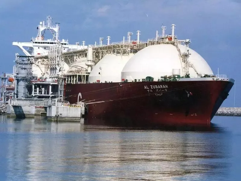 EU công bố lệnh trừng phạt đối với khí đốt tự nhiên hóa lỏng (LNG) của Nga - Ảnh 1.