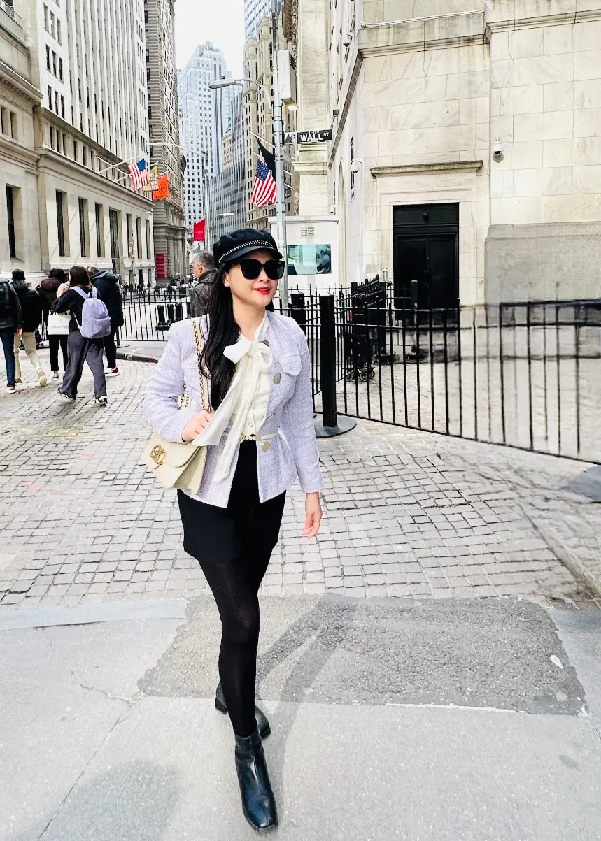 BTV Kh&aacute;nh Ly - Người phỏng vấn loạt l&atilde;nh đạo c&aacute;c quỹ t&agrave;i ch&iacute;nh tỷ đ&ocirc; ở Việt Nam g&acirc;y ch&uacute; &yacute; - Ảnh 4.