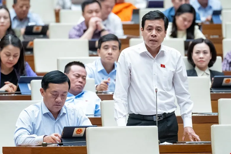 Kh&ocirc;ng n&ecirc;n tăng thu ng&acirc;n s&aacute;ch bằng việc điều chỉnh thuế VAT - Ảnh 2.