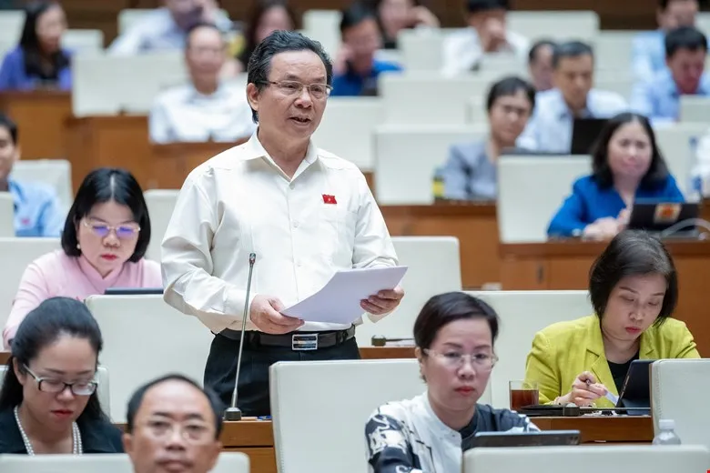 Kh&ocirc;ng n&ecirc;n tăng thu ng&acirc;n s&aacute;ch bằng việc điều chỉnh thuế VAT - Ảnh 1.