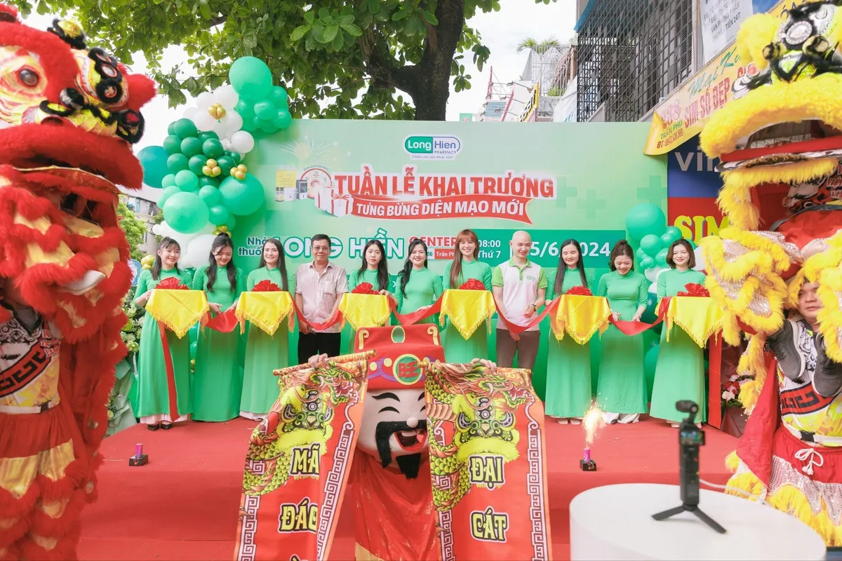 Hệ thống Nh&agrave; thuốc Long Hiền khai trương diện mạo mới - Khẳng định vị thế v&agrave; uy t&iacute;n tại Thanh H&oacute;a - Ảnh 1.