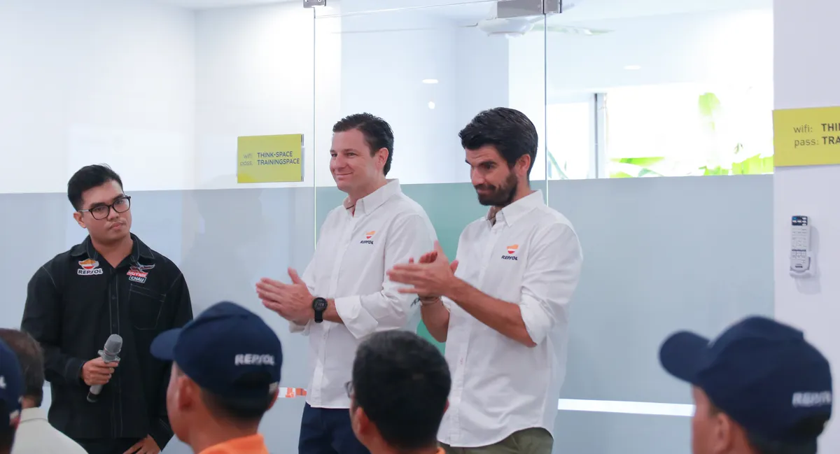 Workshop thợ m&aacute;y v&agrave; dầu nhớt Repsol chinh phục sức mạnh c&ocirc;ng nghệ GP - Ảnh 1.