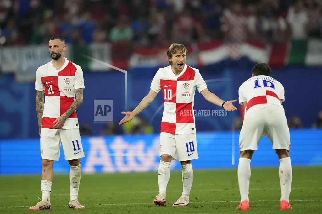 Luka Modric: Kỷ lục và cảm xúc - Ảnh 1. Luka Modric: Kỷ lục và cảm xúc - Ảnh 1.