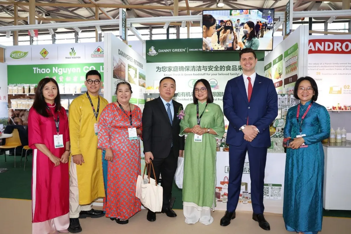 Thương hiệu n&ocirc;ng sản hữu cơ DannyGreen khai trương cơ sở mới tại ng&atilde; 6 Ph&ugrave; Đổng - Ảnh 5.