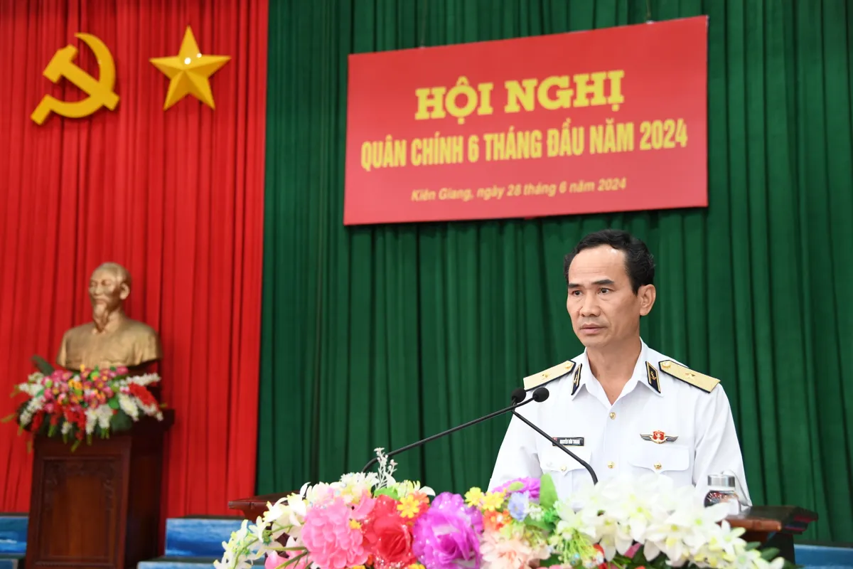 Vùng 5 Hải quân hoàn thành toàn diện nhiệm vụ 6 tháng đầu năm 2024 - Ảnh 1.