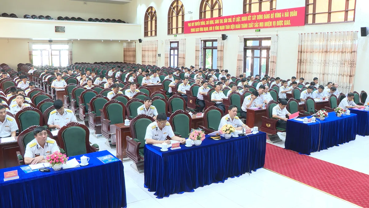 X&acirc;y dựng đơn vị vững mạnh to&agrave;n diện, mẫu mực, ti&ecirc;u biểu - Ảnh 2.