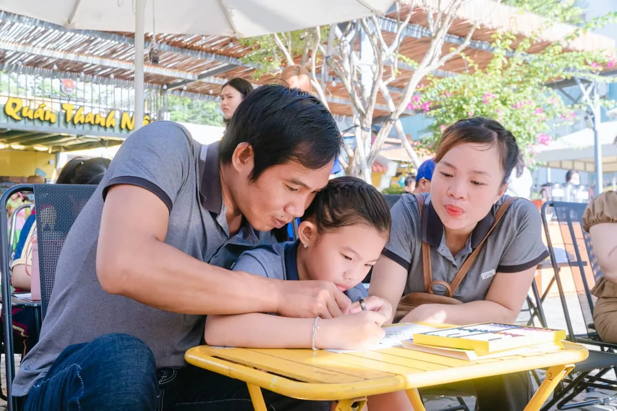 Lan tỏa y&ecirc;u thương &ndash; gi&aacute;o dục kh&ocirc;ng bạo lực - Ảnh 2.