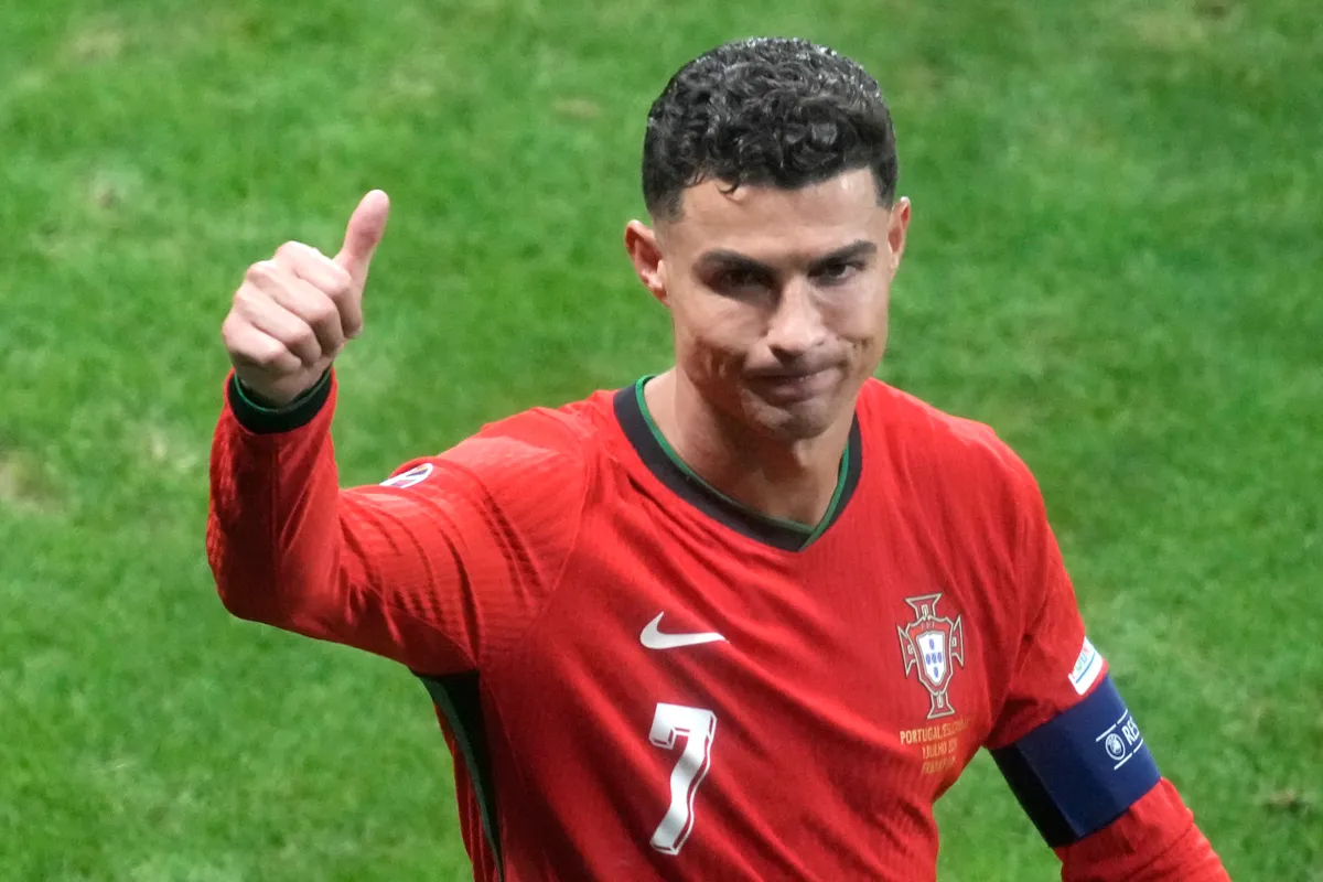 Hậu thất bại ở Euro 2024, Ronaldo chưa có ý định chia tay Bồ Đào Nha - Ảnh 1.