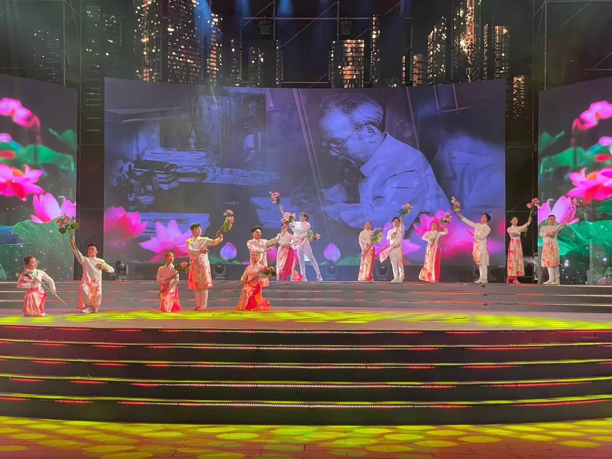 TP Hồ Ch&iacute; Minh kỷ niệm 48 năm ng&agrave;y S&agrave;i G&ograve;n &ndash; Gia Định vinh dự mang t&ecirc;n B&aacute;c - Ảnh 3.