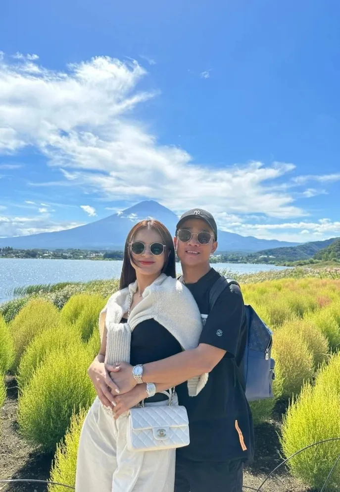 Ảnh cưới ngọt ng&agrave;o của diễn vi&ecirc;n Anh Đức v&agrave; bạn g&aacute;i, Thu Quỳnh khoe hai con - Ảnh 7.