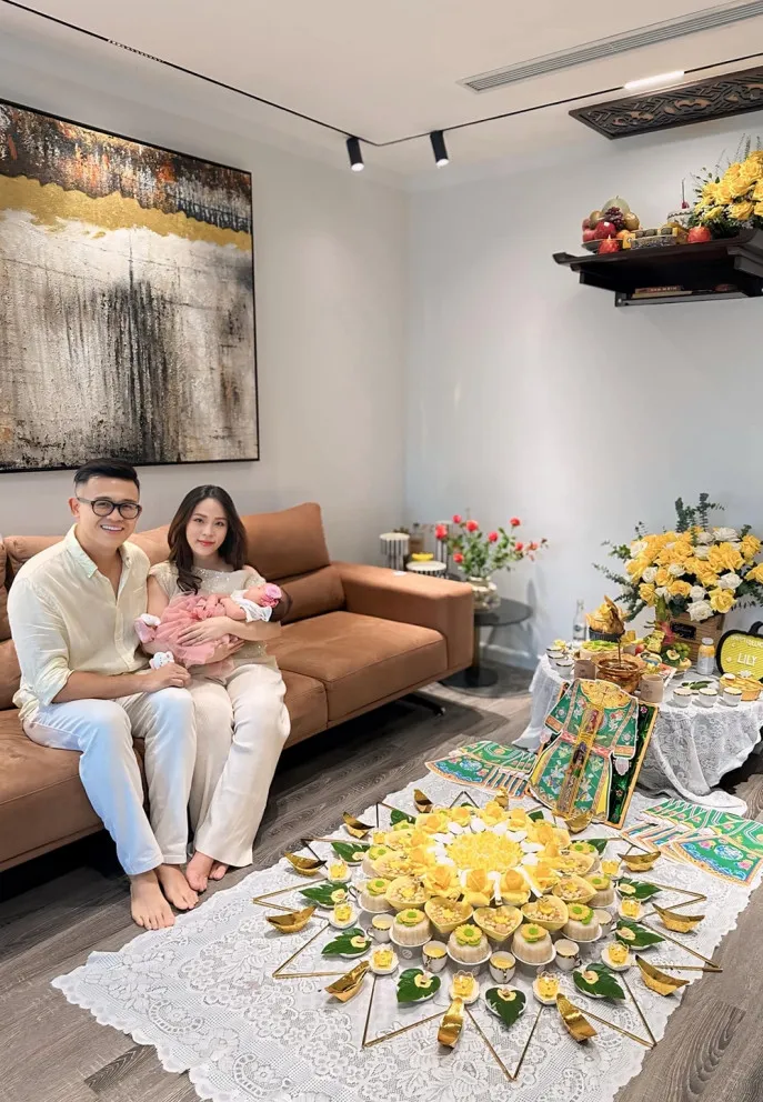 Ảnh cưới ngọt ng&agrave;o của diễn vi&ecirc;n Anh Đức v&agrave; bạn g&aacute;i, Thu Quỳnh khoe hai con - Ảnh 4.