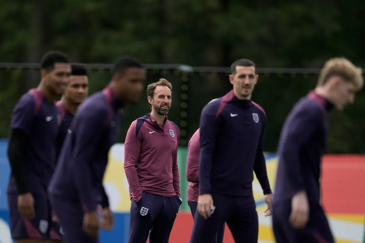 Gareth Southgate cấm các cầu thủ Anh nói về loạt sút luân lưu - Ảnh 1.
