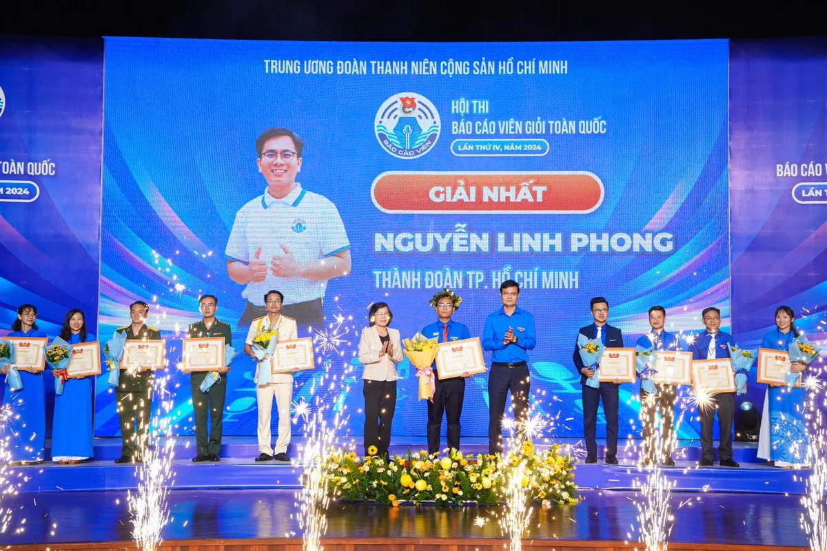 Thủ lĩnh Đo&agrave;n Đại học Sư phạm TP Hồ Ch&iacute; Minh đạt giải nhất B&aacute;o c&aacute;o vi&ecirc;n giỏi to&agrave;n quốc - Ảnh 1.