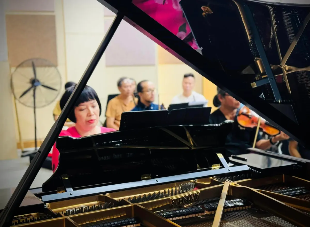 Nghệ sĩ B&iacute;ch Tr&agrave; biểu diễn trong đ&ecirc;m h&ograve;a nhạc Beethoven v&agrave; Rachmaninov tại TP Hồ Ch&iacute; Minh - Ảnh 2.