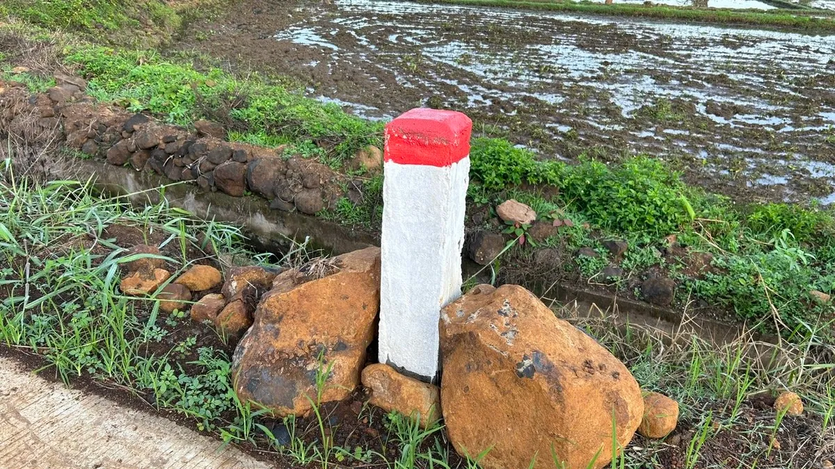 Đắk Lắk: Đường nội đồng chưa b&agrave;n giao đ&atilde; nứt to&aacute;c - Ảnh 2.