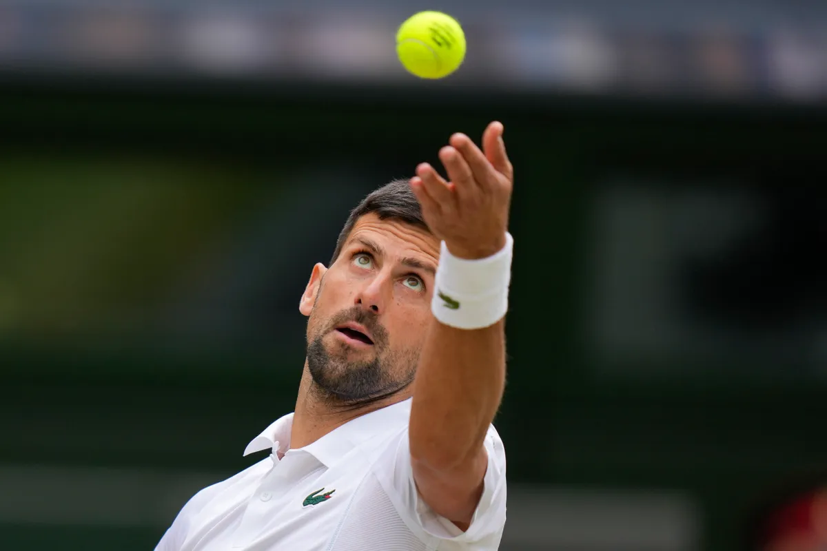 Đánh bại Novak Djokovic, Carlos Alcaraz vô địch Wimbledon 2024 - Ảnh 2. Đánh bại Novak Djokovic, Carlos Alcaraz vô địch Wimbledon 2024 - Ảnh 2.